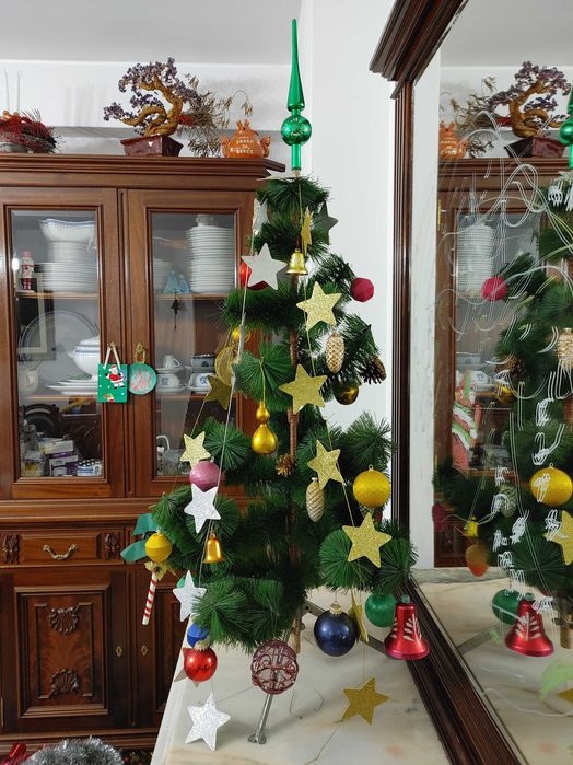 Pinheiro de natal 90cm com bolas e enfeites de natal