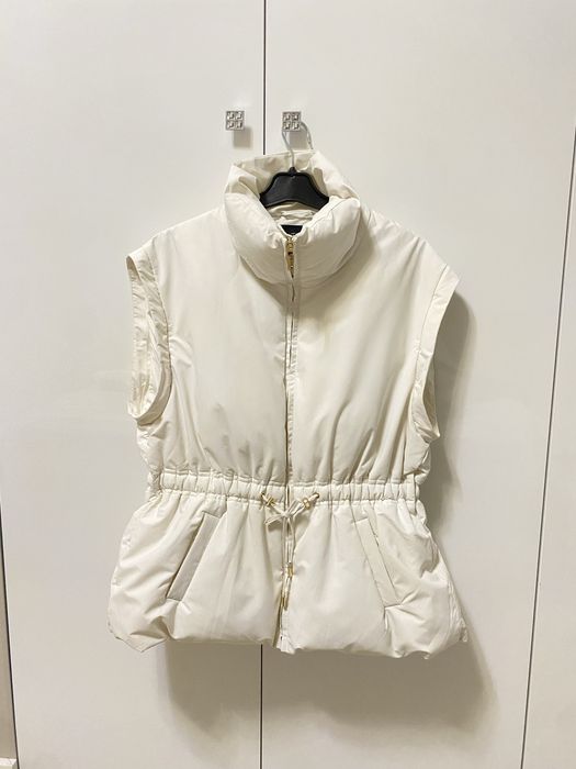 Білий пуховик трансформер