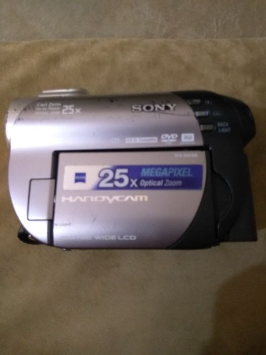Продам видеокамеру SONY Handycam
