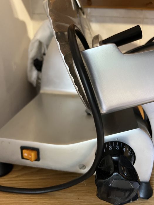 Продам професійний слайсер, скиборізку