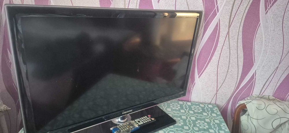 Продам телевізор САМСУНГ 32D
