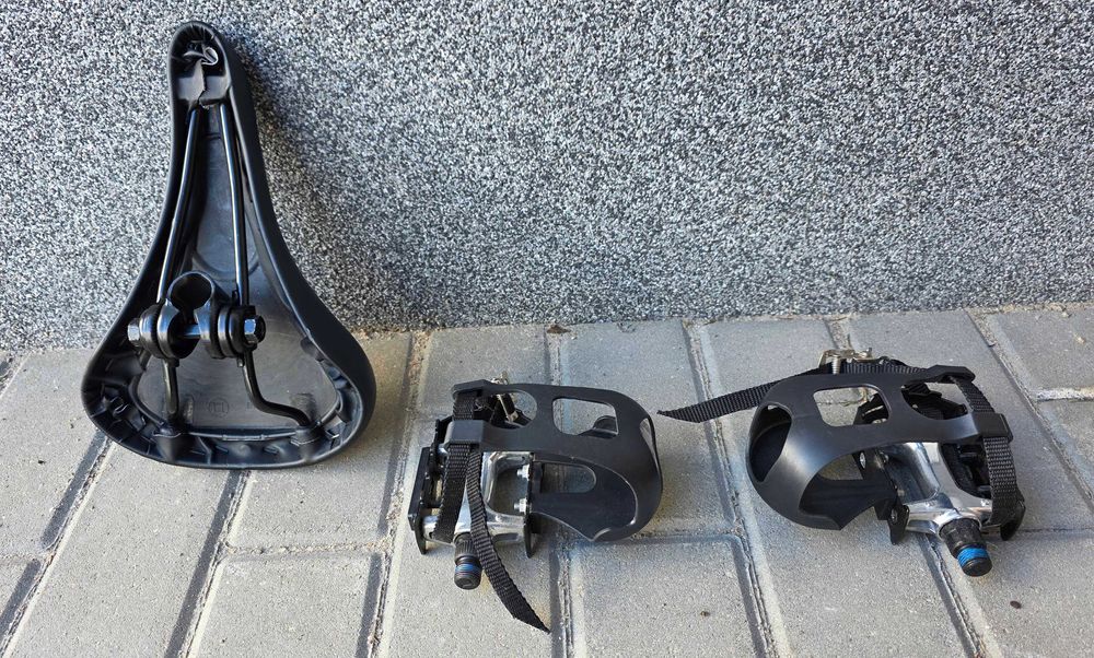 Siodełko rowerowe + pedały