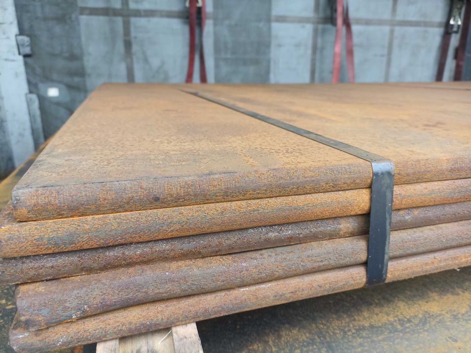 Blacha  g/w 20mm szer. 1500mm długości różne