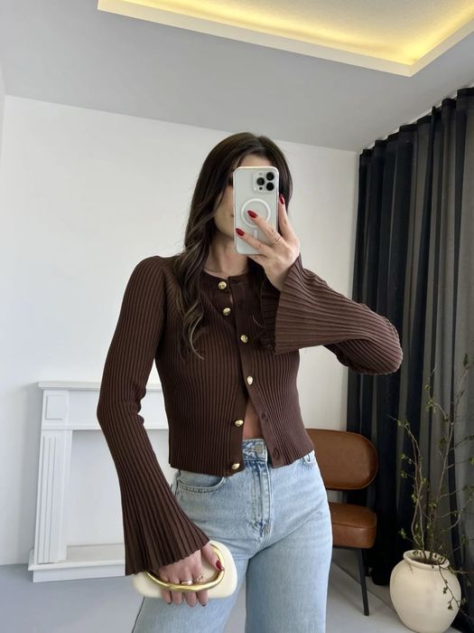 Шоколадний кардиган із золотою фурнітурою, кардиган шоко на ґудзиках