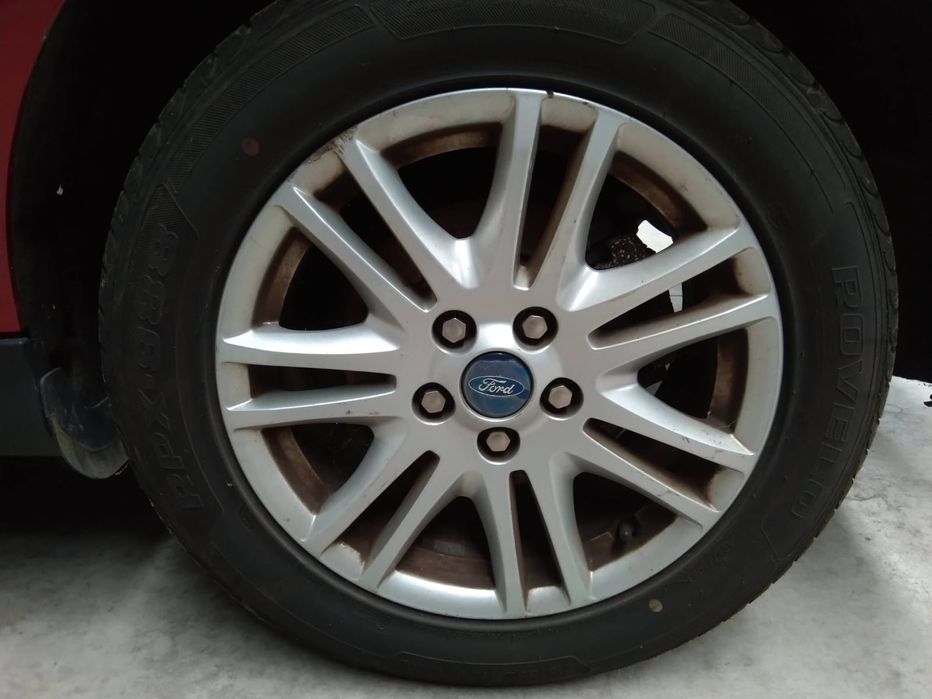 Jantes Especiais - FORD FOCUS III três volumes