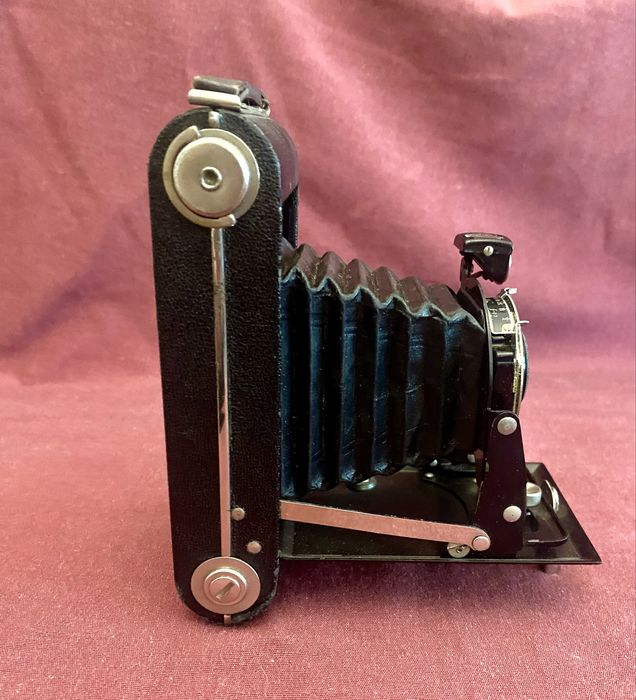 Camera de fole Kodak Six-20 Junior