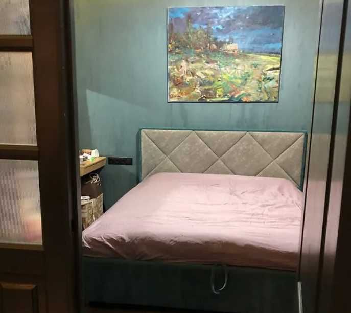 Продаж двокімнатної квартири з дизайнерським ремонтом в Центрі