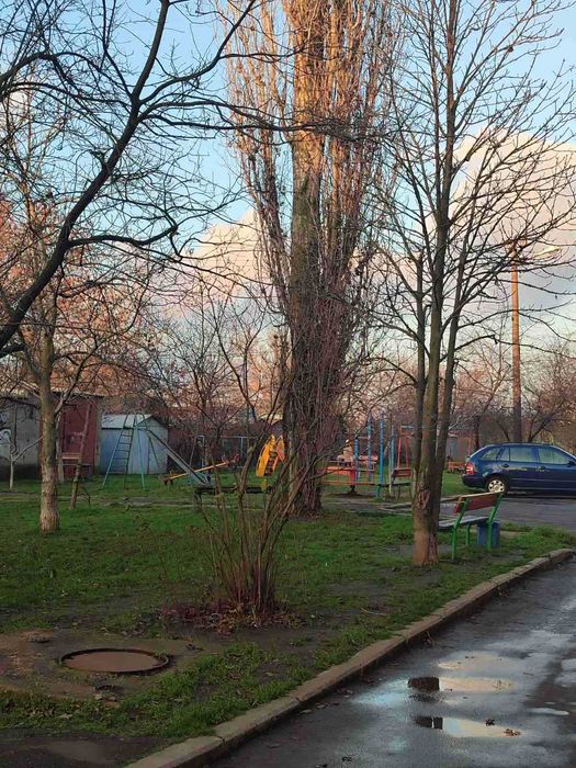 Продается 2-х комнатная квартира 4/5 ул. Яворницкого, 24