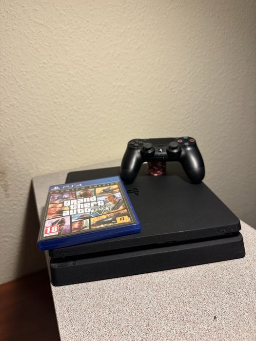Ps4 slim 500gb + pad + gtaV