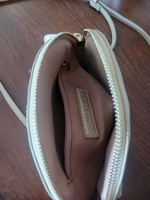 Bolsa tiracolo, dourada da Cortefiel