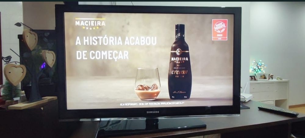 Televisão samsung 40" a funcionar