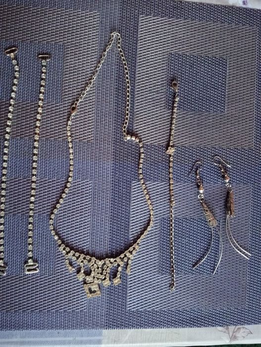 Naszyjnik kolczyki  branzoletka zestaw