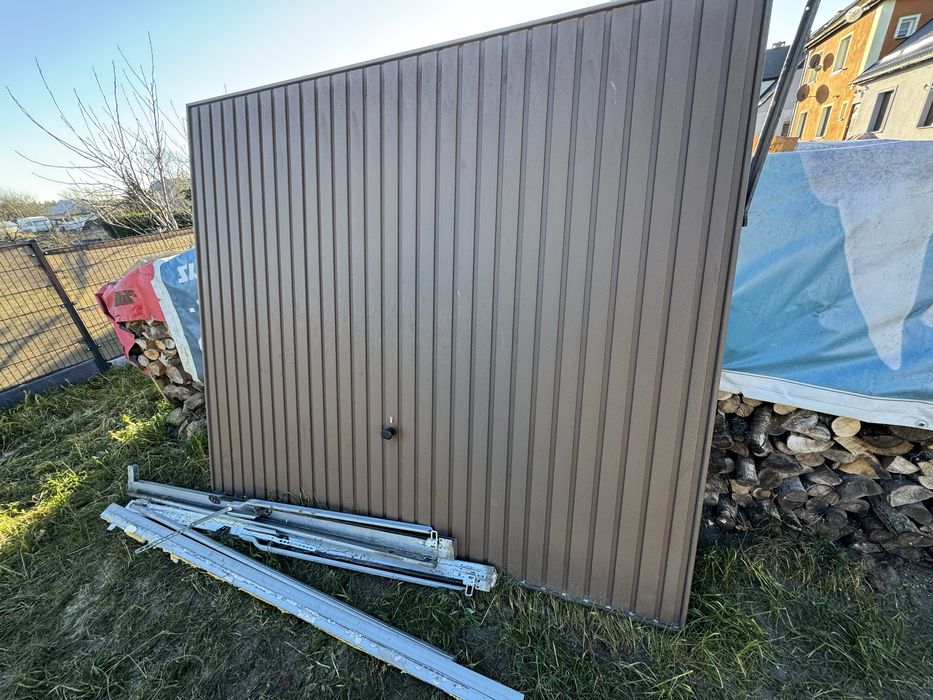 Brama garażowa 2500x2125 mm.