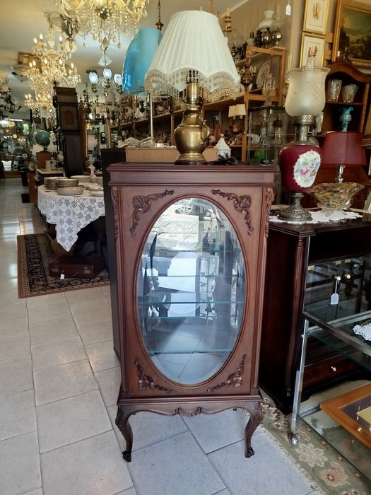Móvel  /  Vitrine