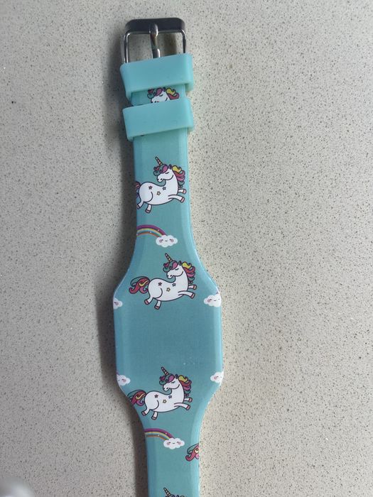 Relógio eletrónico colorido para criança