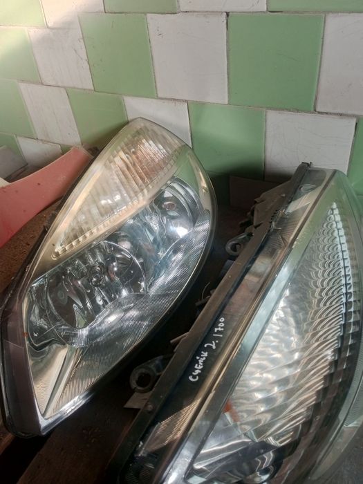 Розбірка передні права  фара до Renault scenic 2 ціна за 1 шт