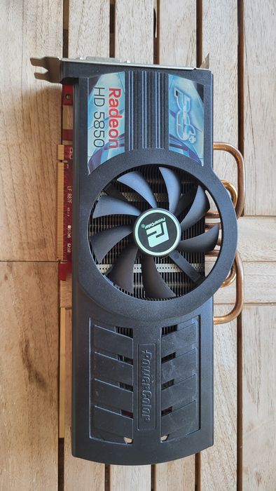 Gráfica  RADEON  5850