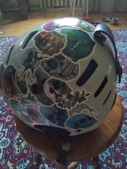 Шлем и др.для сноуборда.