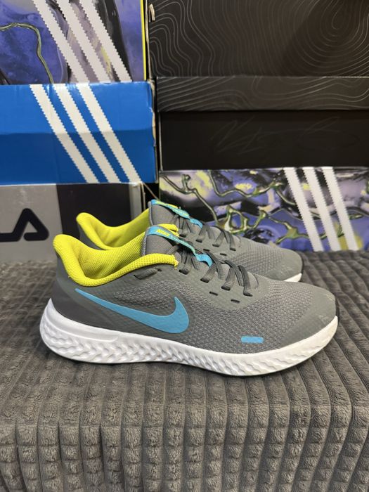 Кросівки Nike Revolution 5 39(24,5см) оригінал