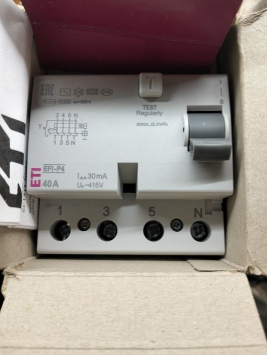 Дифференциальное реле (УЗО)