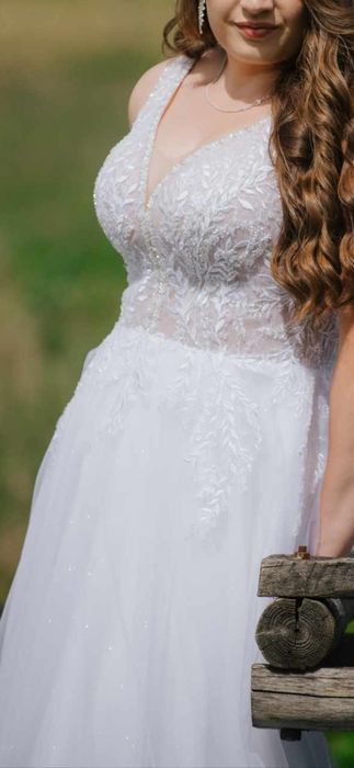 Sprzedam suknię ślubną i 2 welony