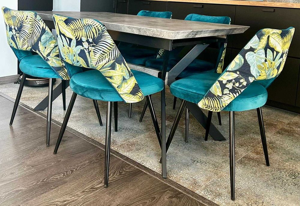 Rozkładany stół + 5 welurowych krzeseł