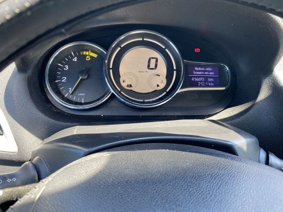 Carro em muito bom estado