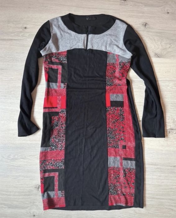 Czarna sukienka z wstawkami XL 42