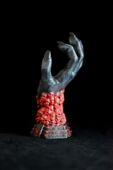Mão de Deus – Berserk – Escultura Impresso em 3D e Pintado à Mão | NexoStudios