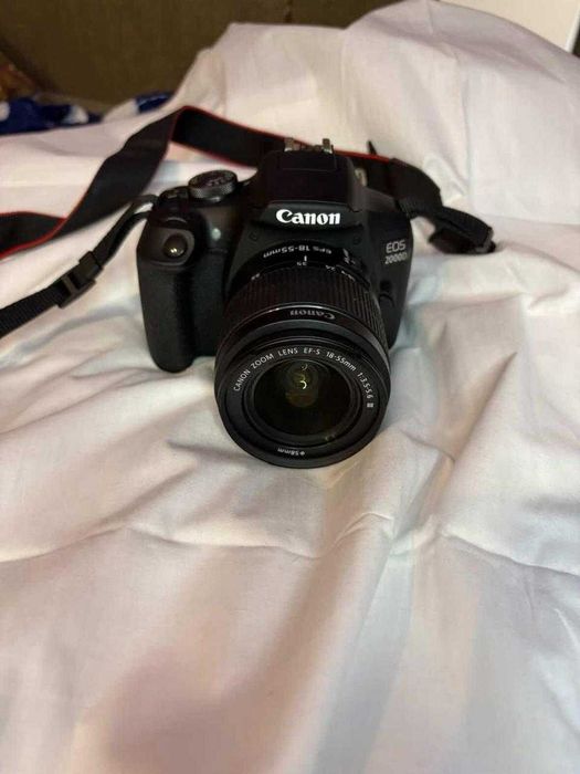 Продам фотоапарат Canon EOS 2000D kit (18-55mm) DC III (новий)