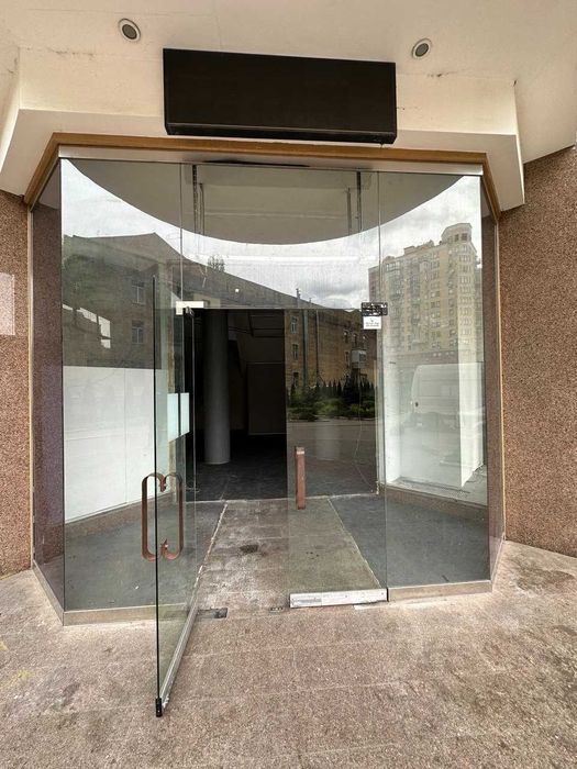 Центр, Жилянська, 59, ЖК Дипломат Холл, перший поверх