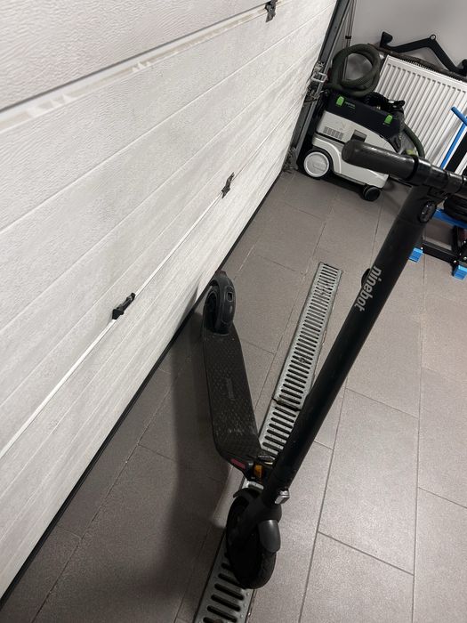 Hulajnoga elektryczna ninebot kickscooter E