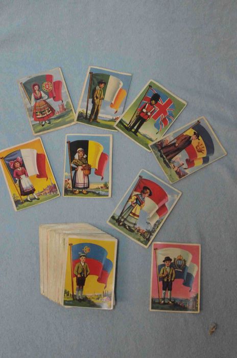 Colecção Bandeiras do Universo (série de 128 cromos) Vintage Anos 60