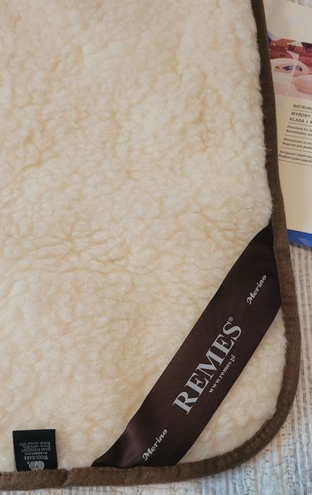 Koc / kołdra remes 100% wełna rozmiar 100 x 200 cm stan bdb