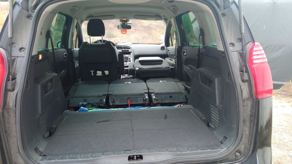 Peugeot 5008 1.6HDi 7L