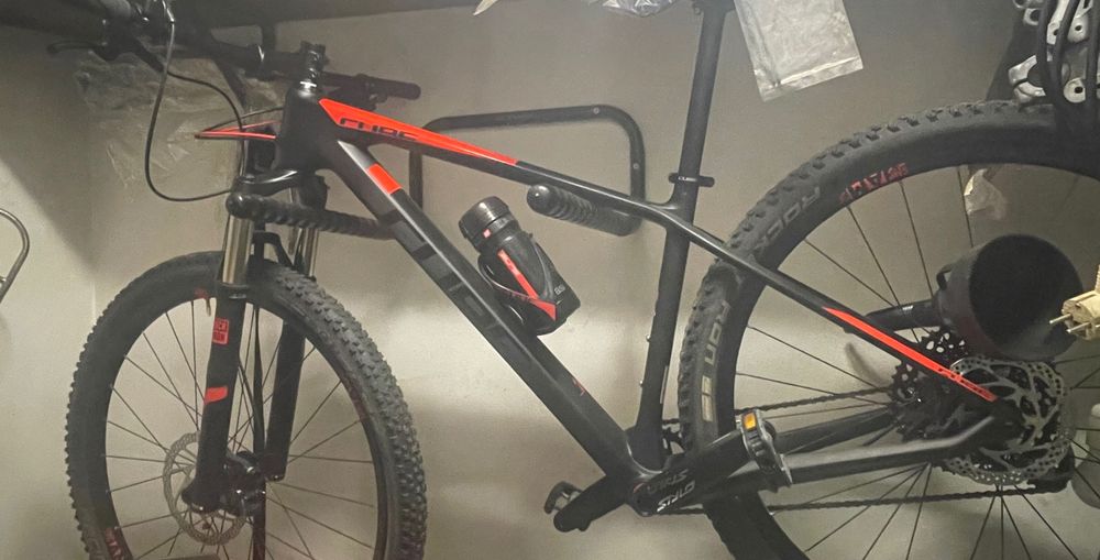 Cube reaction c:62 pro 2018 em carbono