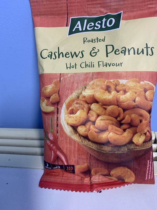 Фісташки, Арахіс, Миндаль з різними смаками та безліч інших товарів