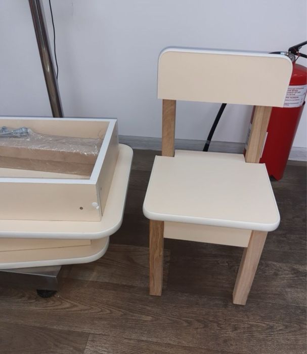 Дитячий столик та стільчик столик и стульчик с нишей стол и стул парта