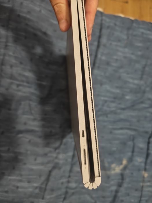 Vendo Surface Book 2