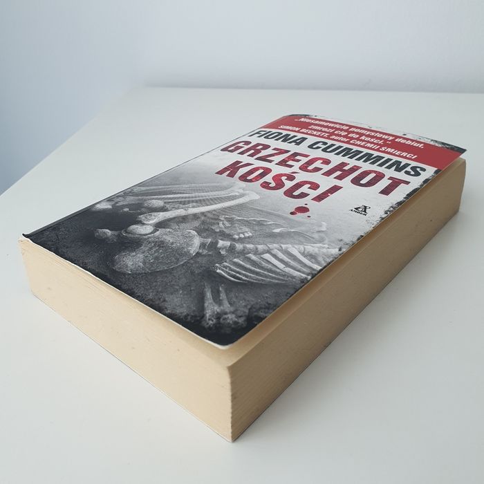 Fiona Cummins Grzechot Kości