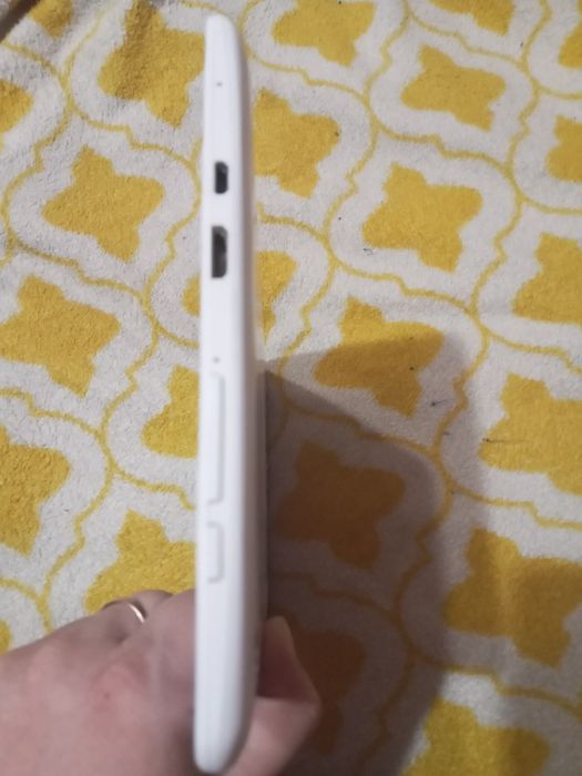 Продам планшет Qilive