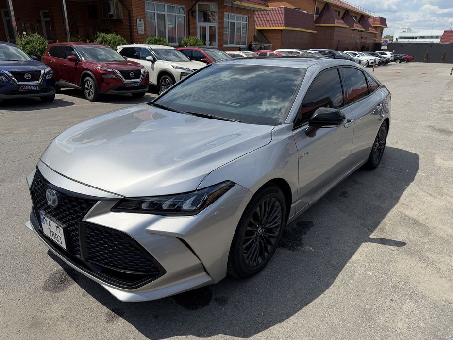 Toyota Avalon Гибрид 2019