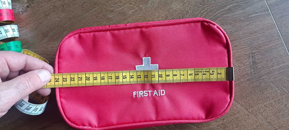 Apteczka awaryjna, torba survivalowa, torba ratunkowa, czerwona.