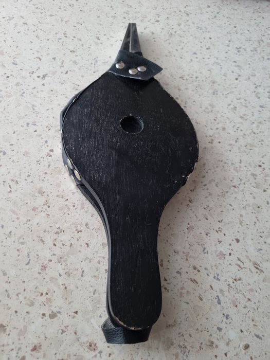 Miech ręczny do rozpalania grilla