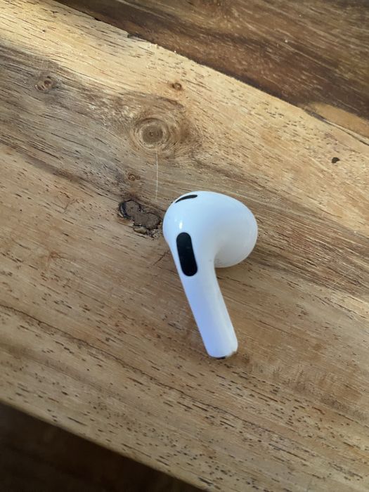 AirPods 3. generacji – model A2565