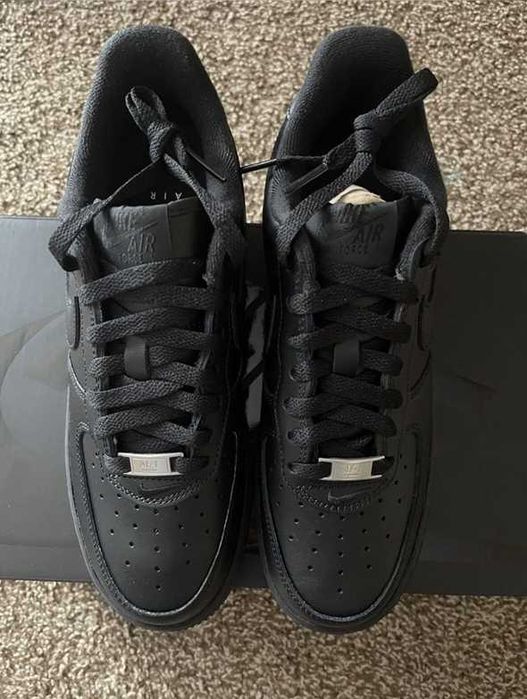 Nike Air Force 1 Low Supreme Czarny r.43