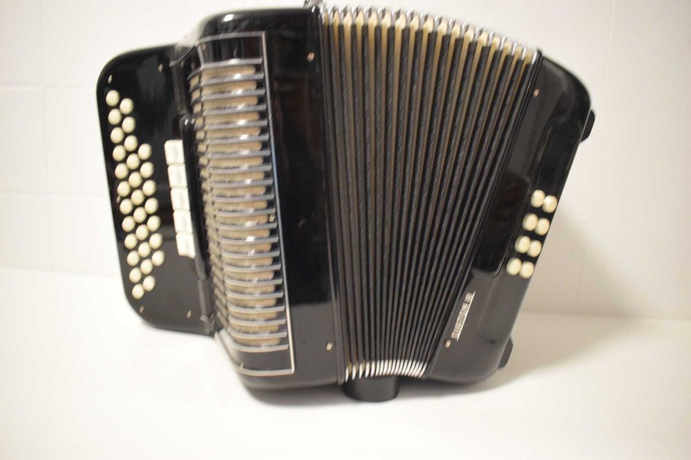 Concertina Adria 3 voz Tonalidade. La.  N 144
