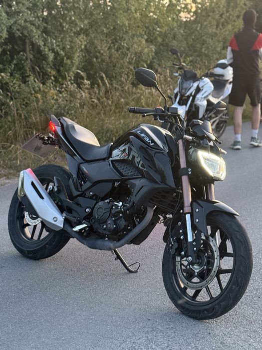 Lifan kps 200 чорний