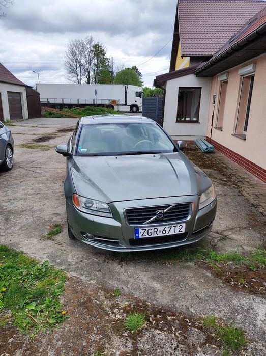 Volvo S80