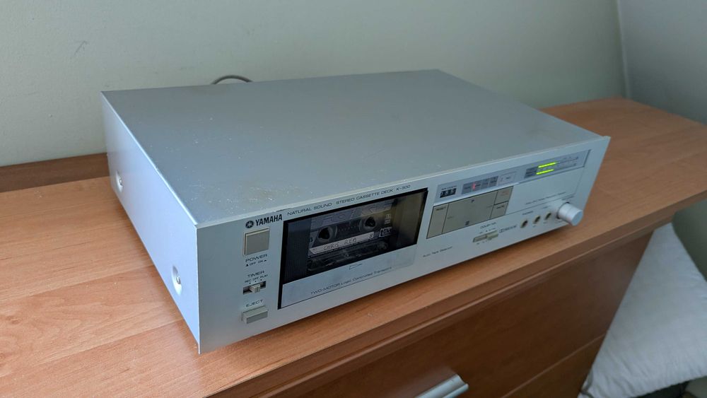 deck Yamaha serii „Natural Sound”, model K-300